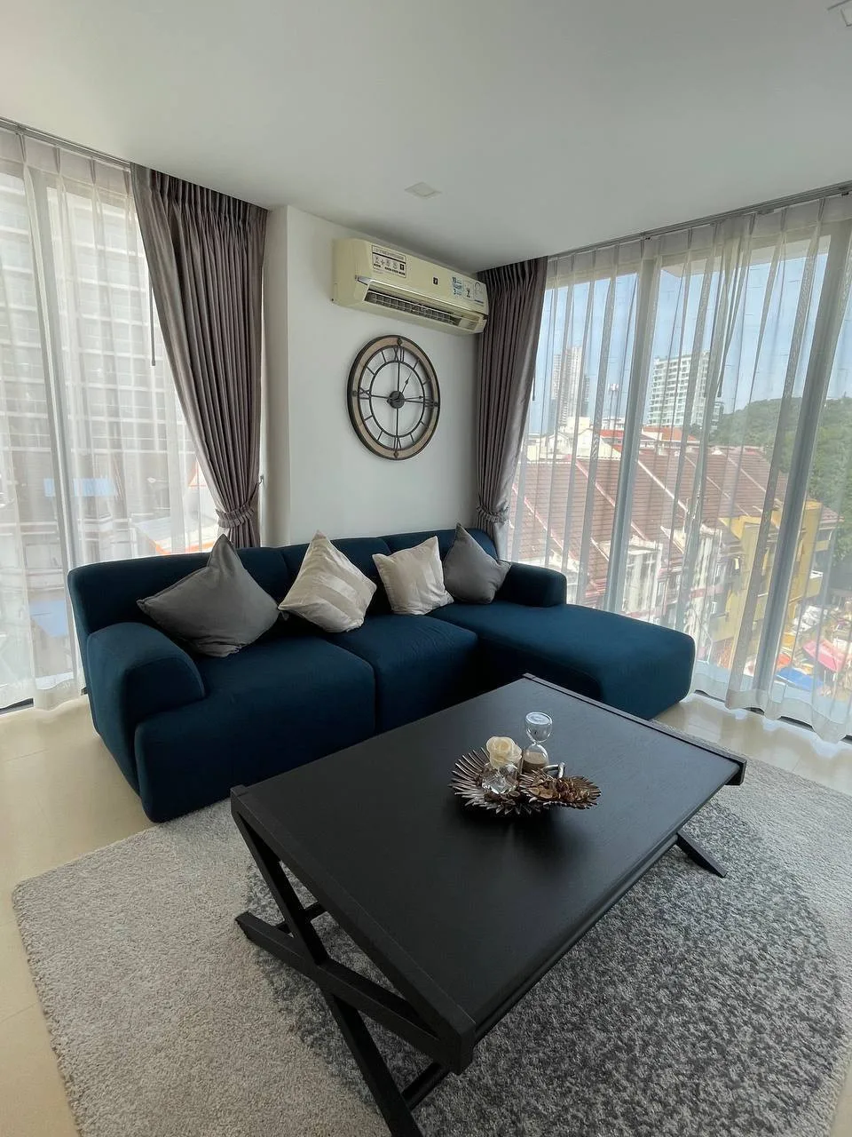Квартира с 1 спальней в Aurora, 36 м²