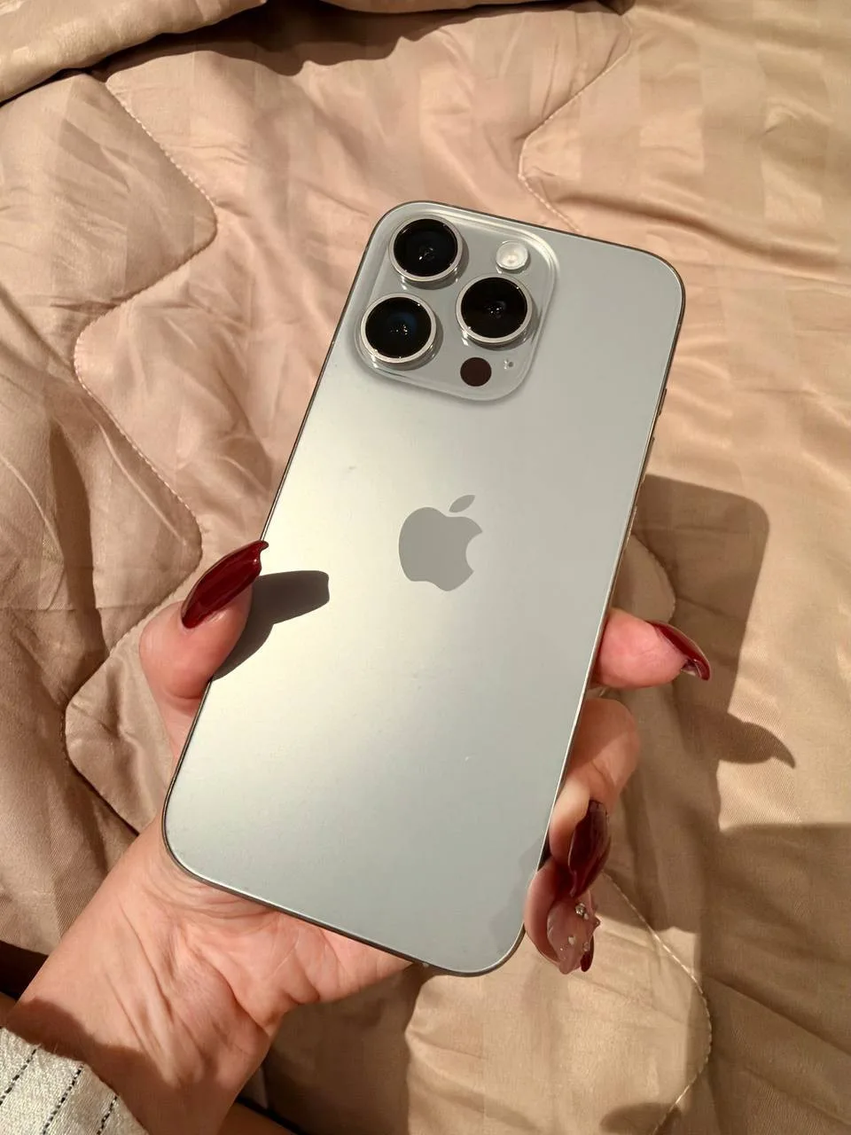 iPhone 15 Pro, 256 ГБ, titanium, фото 2