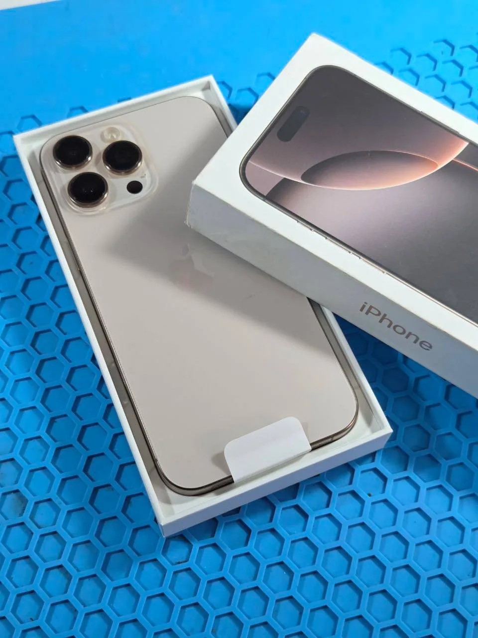 IPhone 16 Pro Max 256 Gb