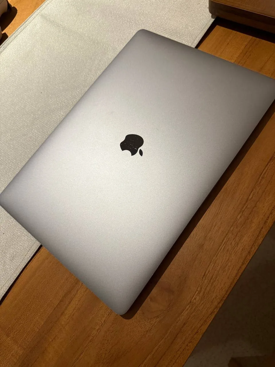macbook pro 2019, i9, 16 дюймов, 16гб/1тб