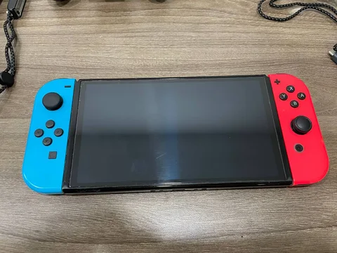 Nintendo Switch OLED, взломанная, фото 2