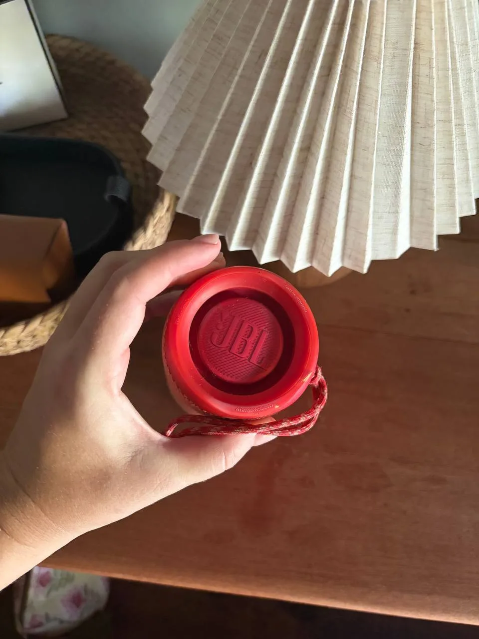 Колонка JBL