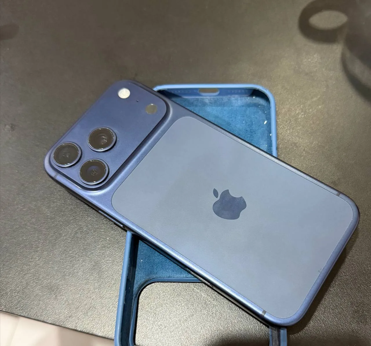 iPhone 17 pro max 256 GB