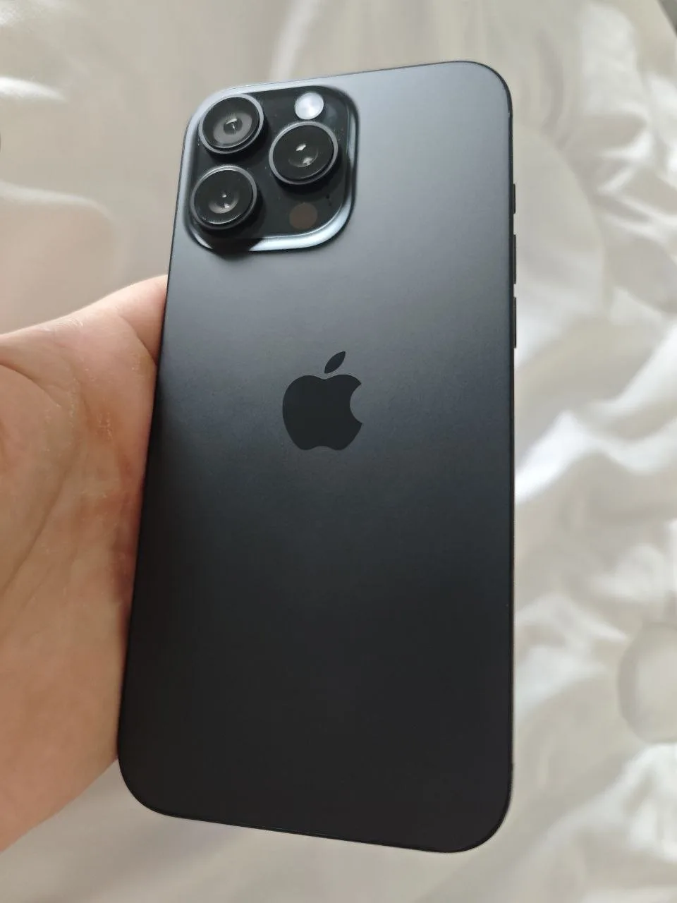 iPhone 16 Pro Max 256gb, titanium black, фото 8