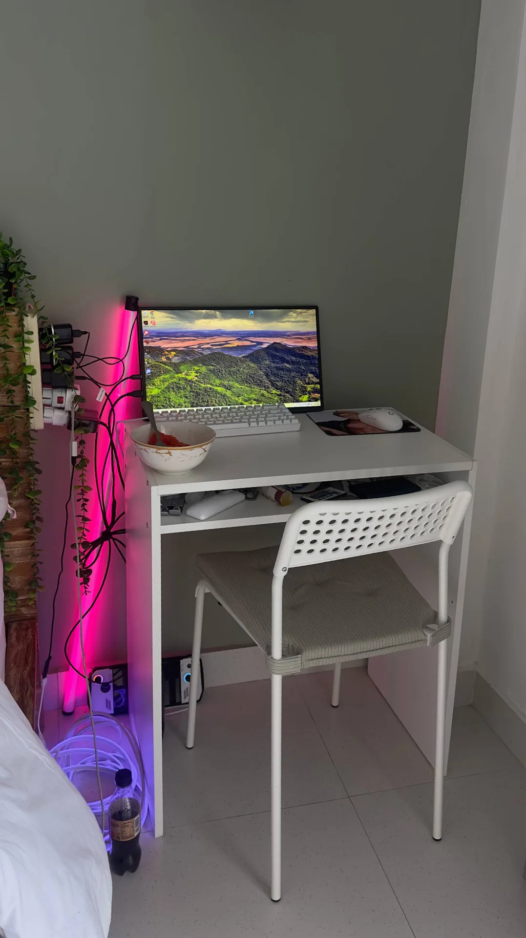 Стол IKEA TORALD 65x40 см