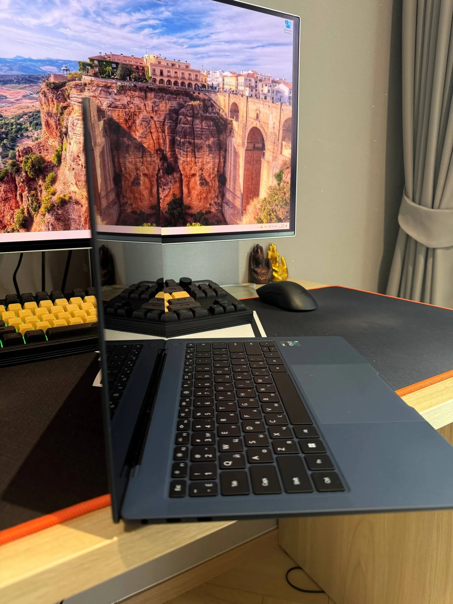 Huawei MateBook X Pro, экран 4K 14,2″, 16 ГБ, фото 2