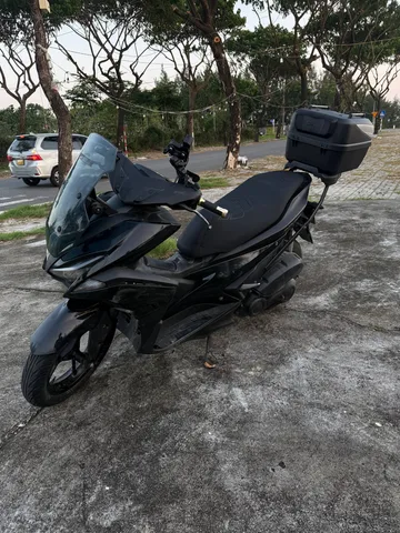 Yamaha NVX 155, кофр GIVI, фото 3