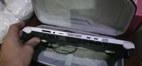 MSI Claw A8 Z2, фото 4