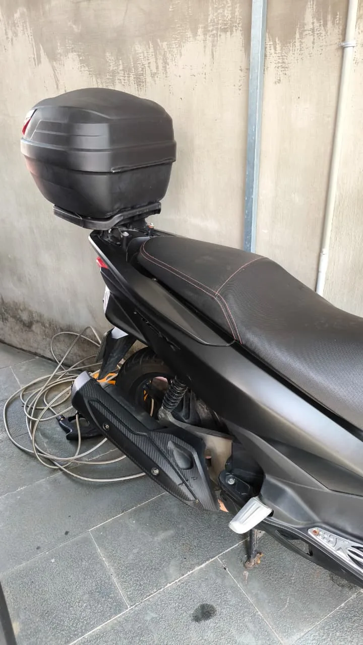 Honda PCX 125 2015, чёрный, с кофром, фото 4