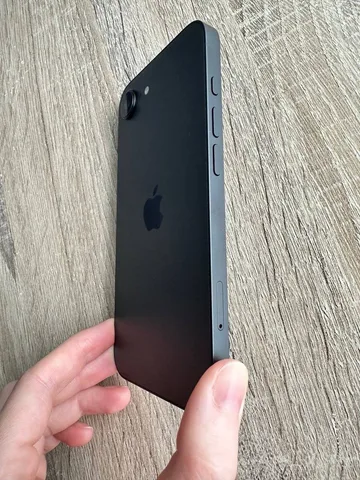 iPhone 17e, фото 7