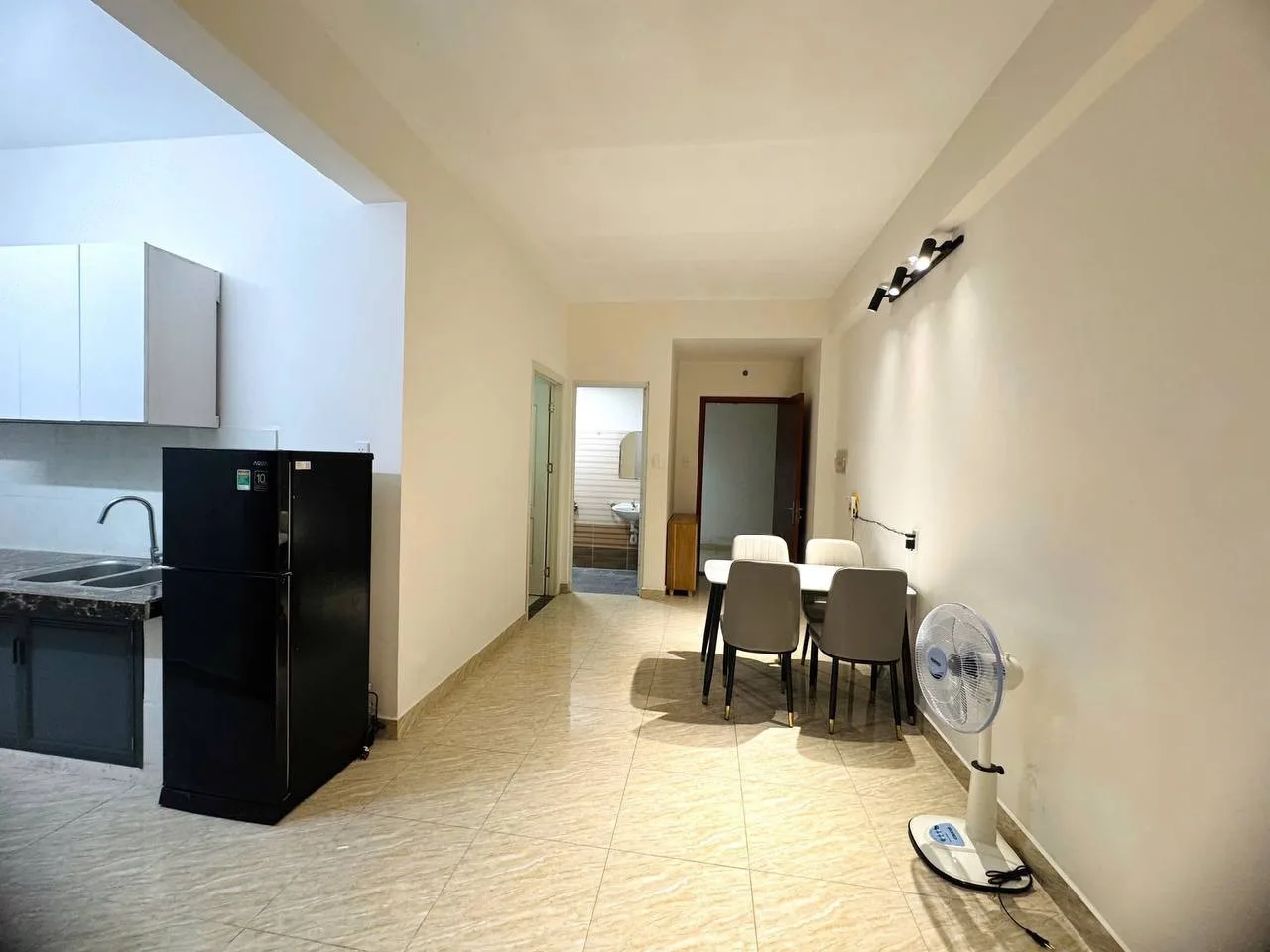Угловая квартира Hoàng Quân, 56,9 м², 2 спальни
