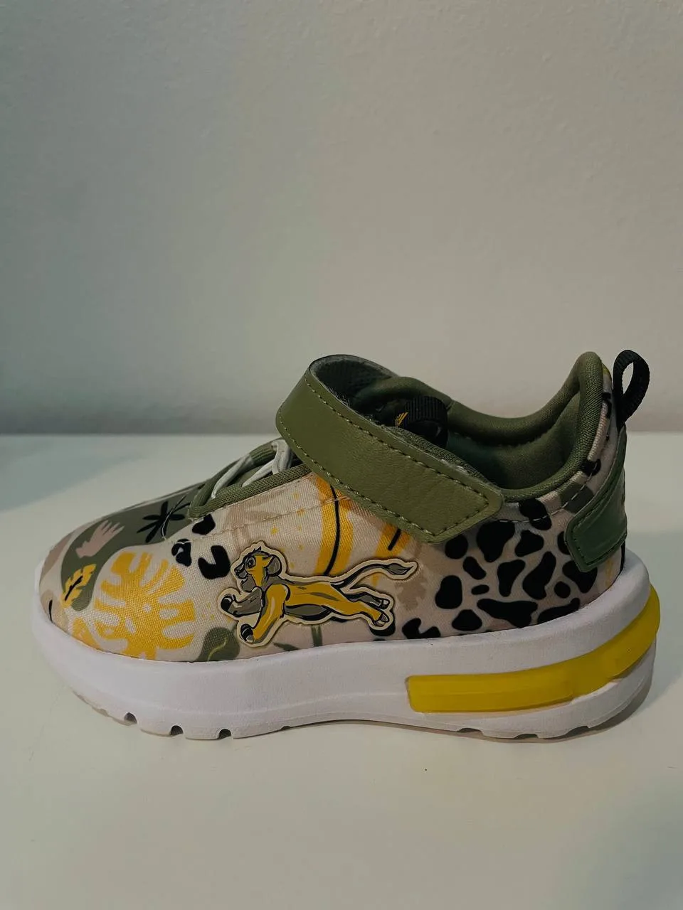 Детские кроссовки Adidas (UK 6K), фото 2