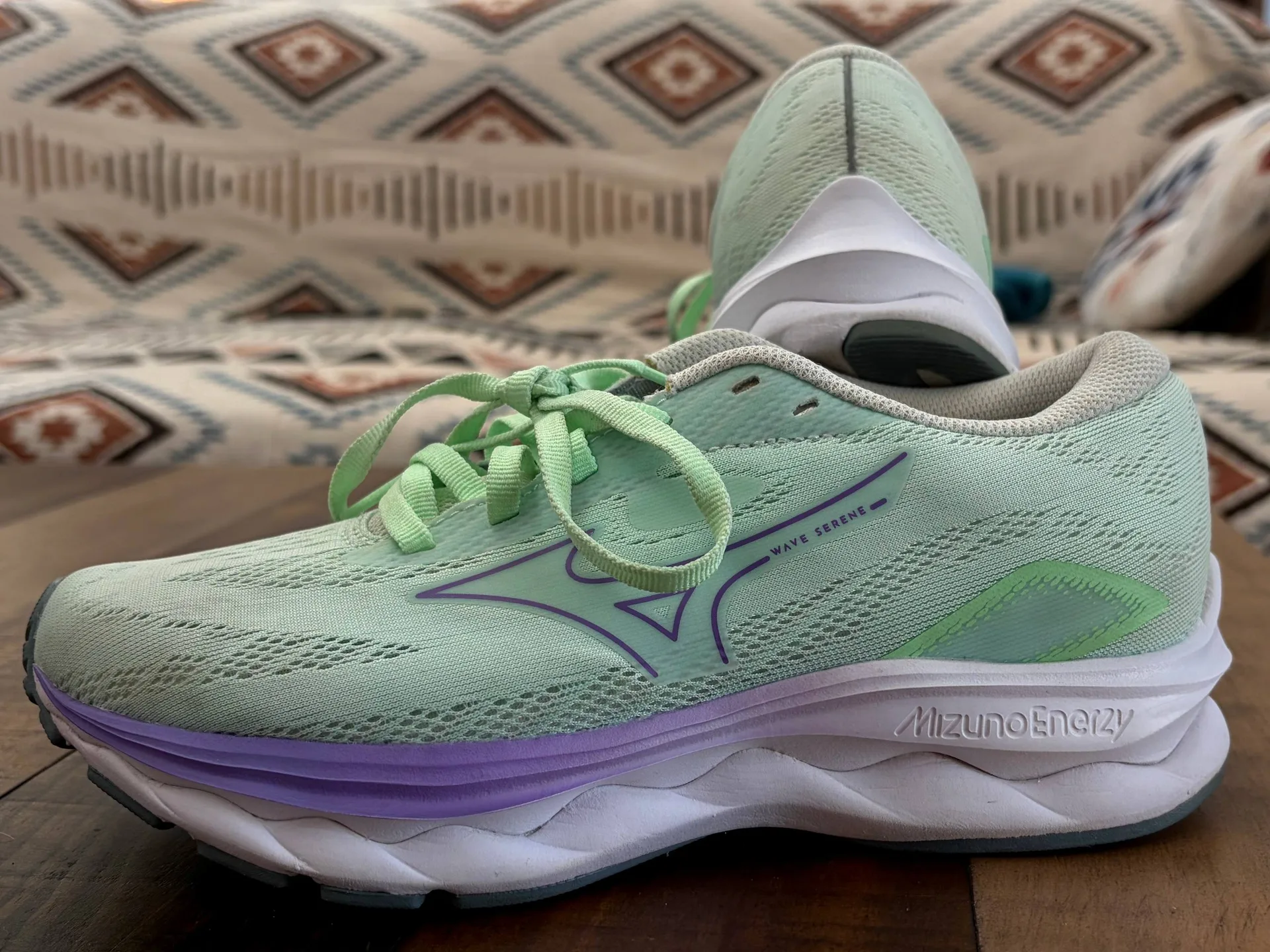 Женские кроссовки Mizuno Enerzy wave serene, 36,5, фото 3
