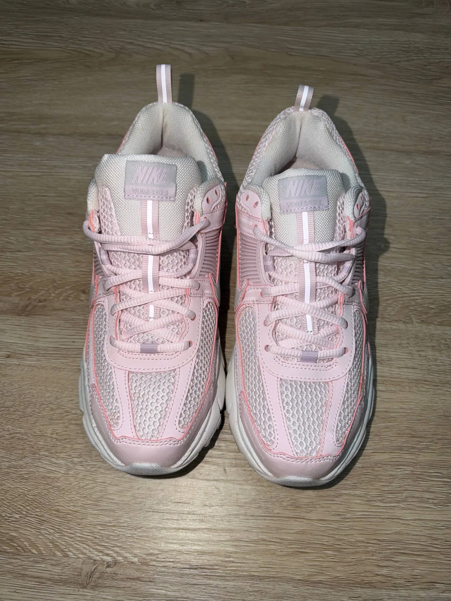Кроссовки Nike, 38,5 размер, новые