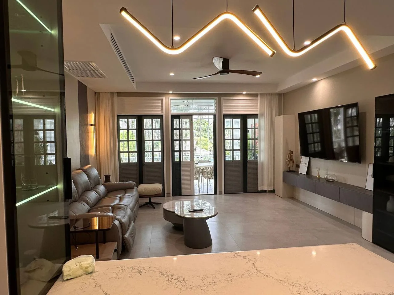 Апартаменты Ocean Breeze Residence с 2 спальнями