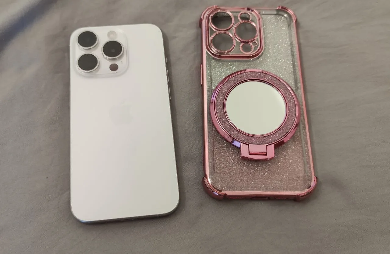 IPhone 15 pro белый, Sim+eSim, 256 Гб