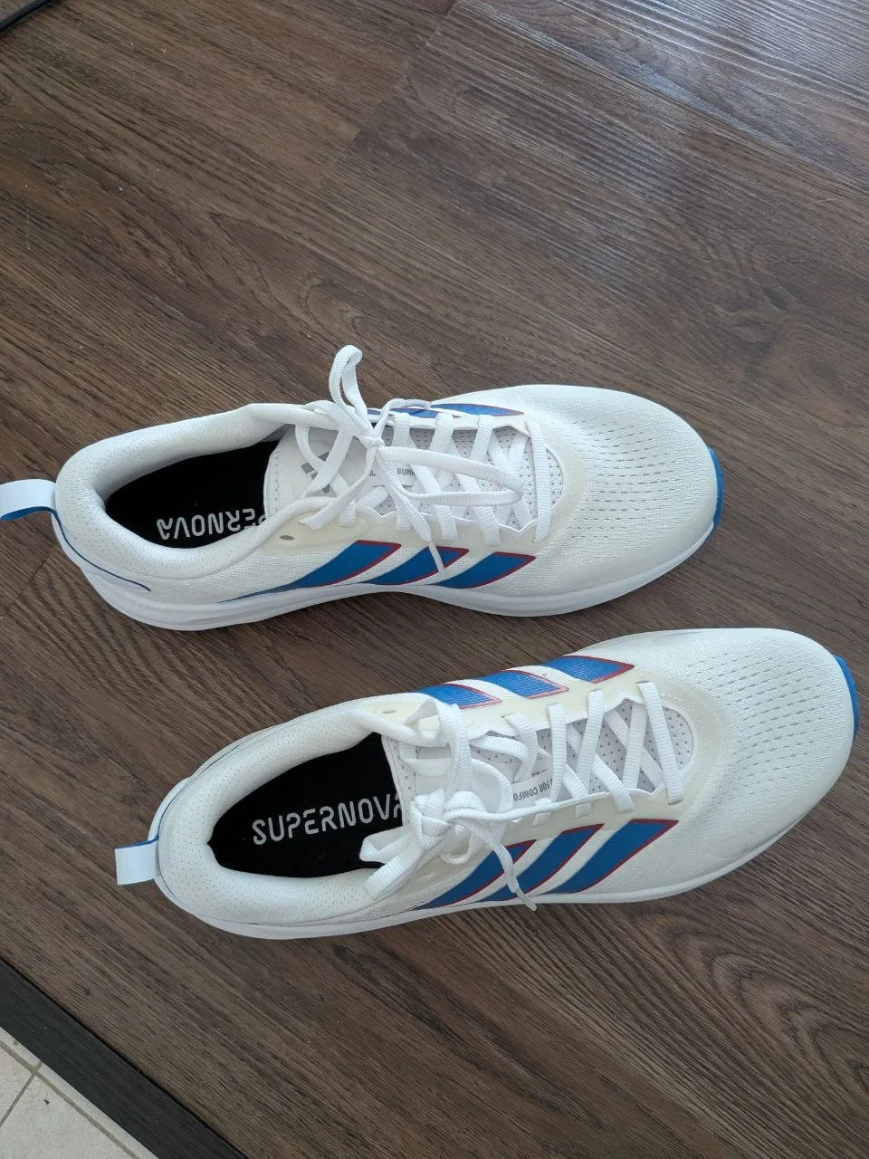 Беговые кроссовки Adidas Supernova Ease 2 M