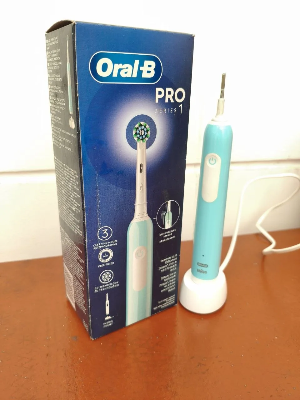 Электрическая зубная щётка Braun Oral- B Pro